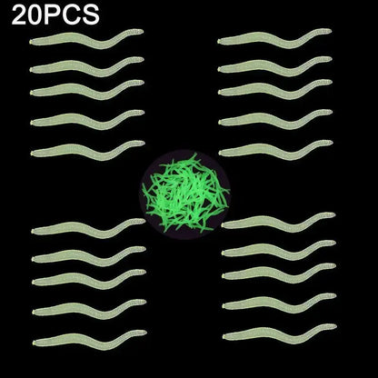 Set of 20 green artificial earthworms for fishing designed to attract various fish species