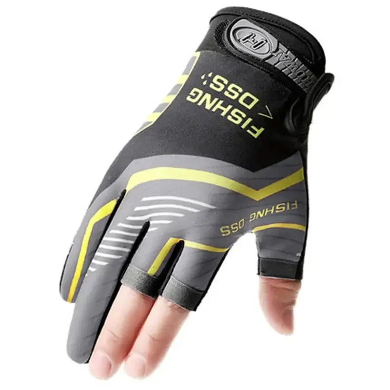 Easy grip fishing gloves with enhanced traction and comfort for improved fishing performance